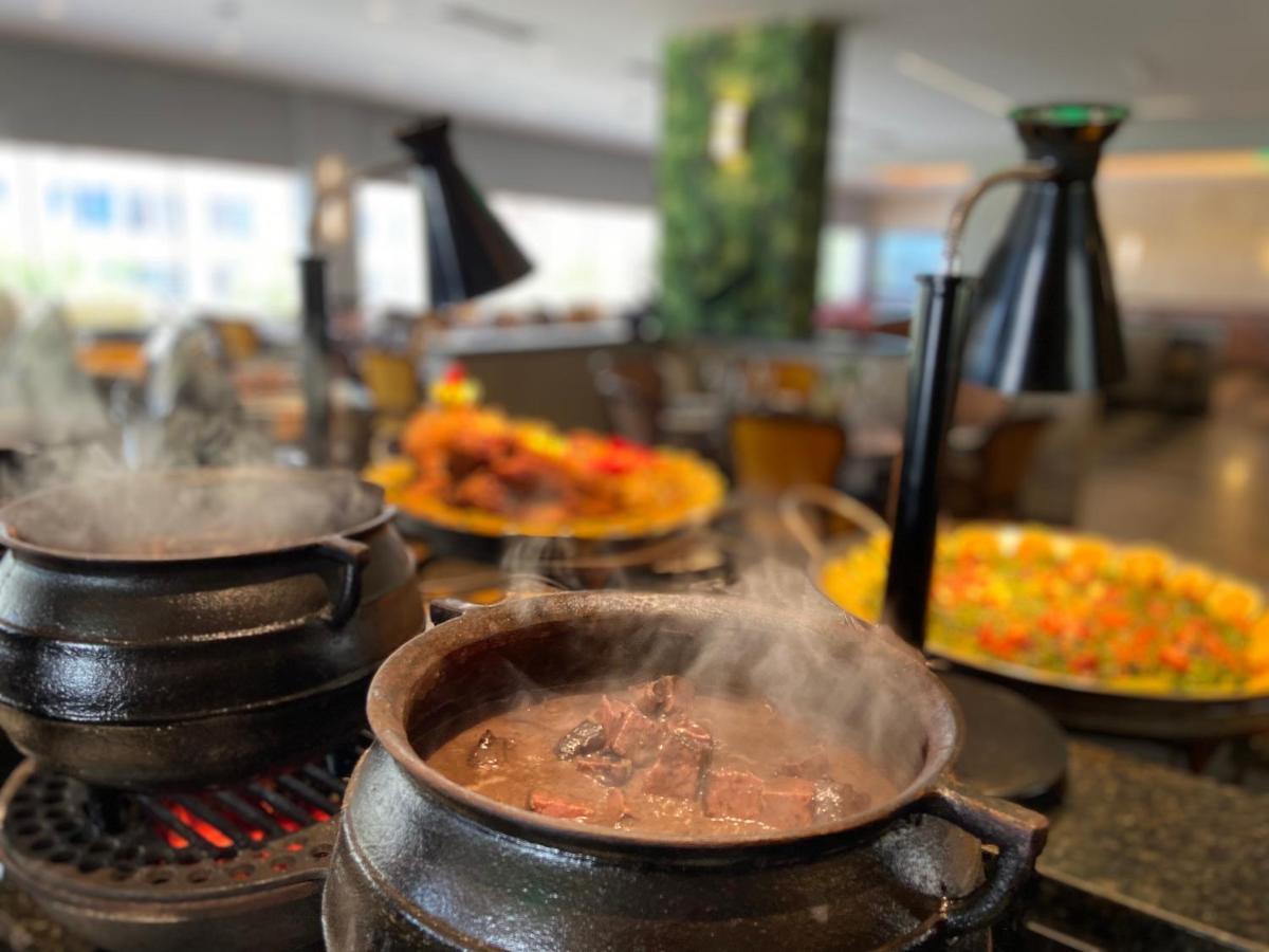 Parque Balneario Hotel Santos By Castelo Itaipava Kültér fotó A pot of pap