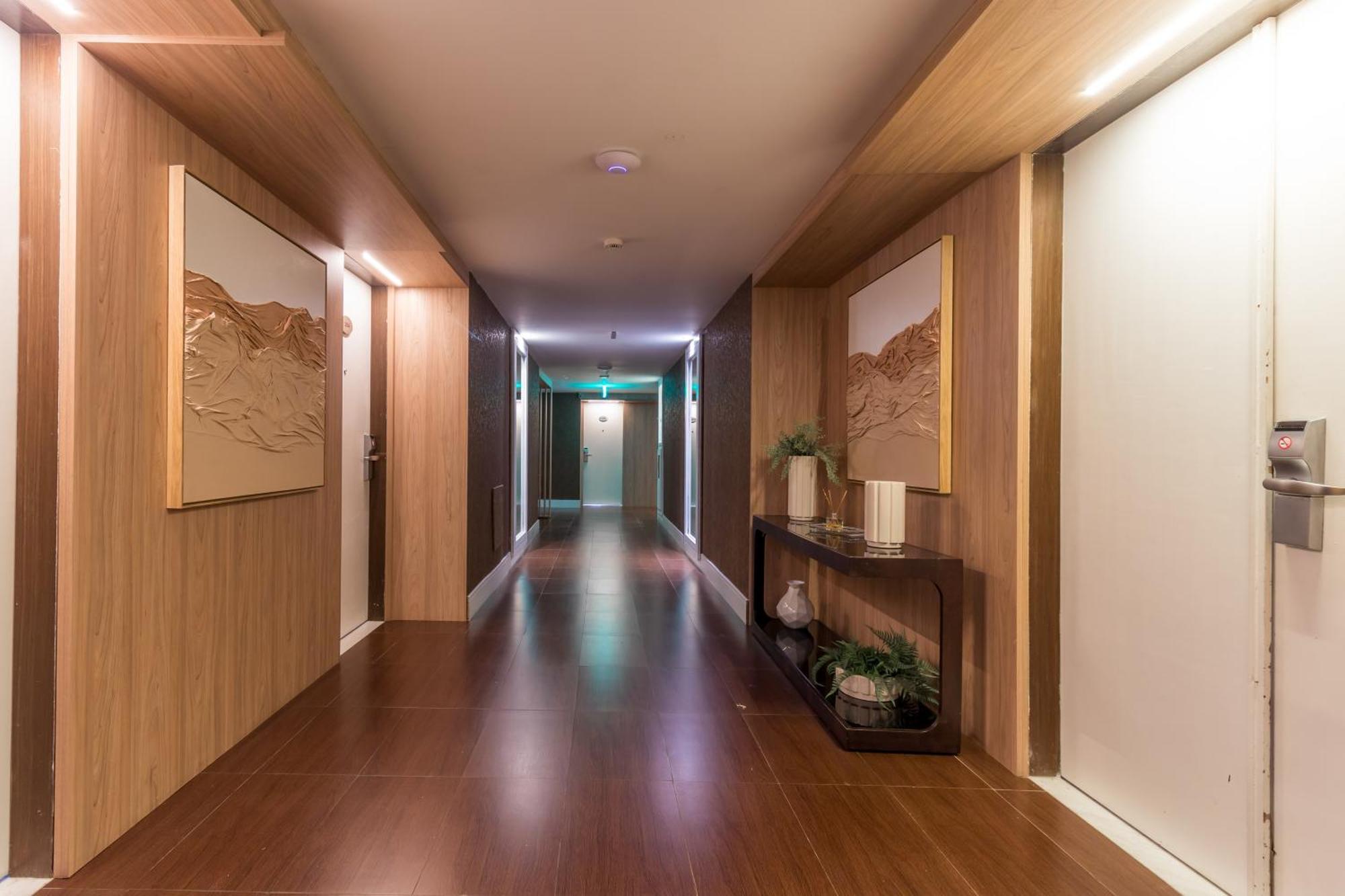 Parque Balneario Hotel Santos By Castelo Itaipava Kültér fotó A corridor at the hotel